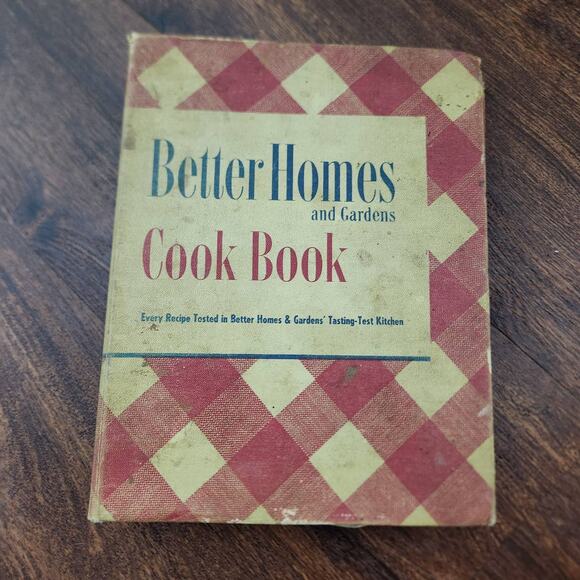 Better Homes and Gardens Classic Red and White Checker Binder Cookbook, 1947 - Picture 1 of 6